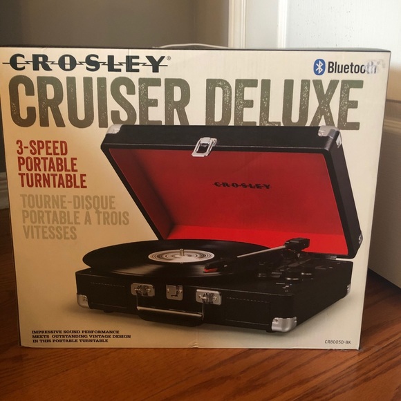 BNIB Crosley portable turntable with Bluetooth - Picture 6 of 6